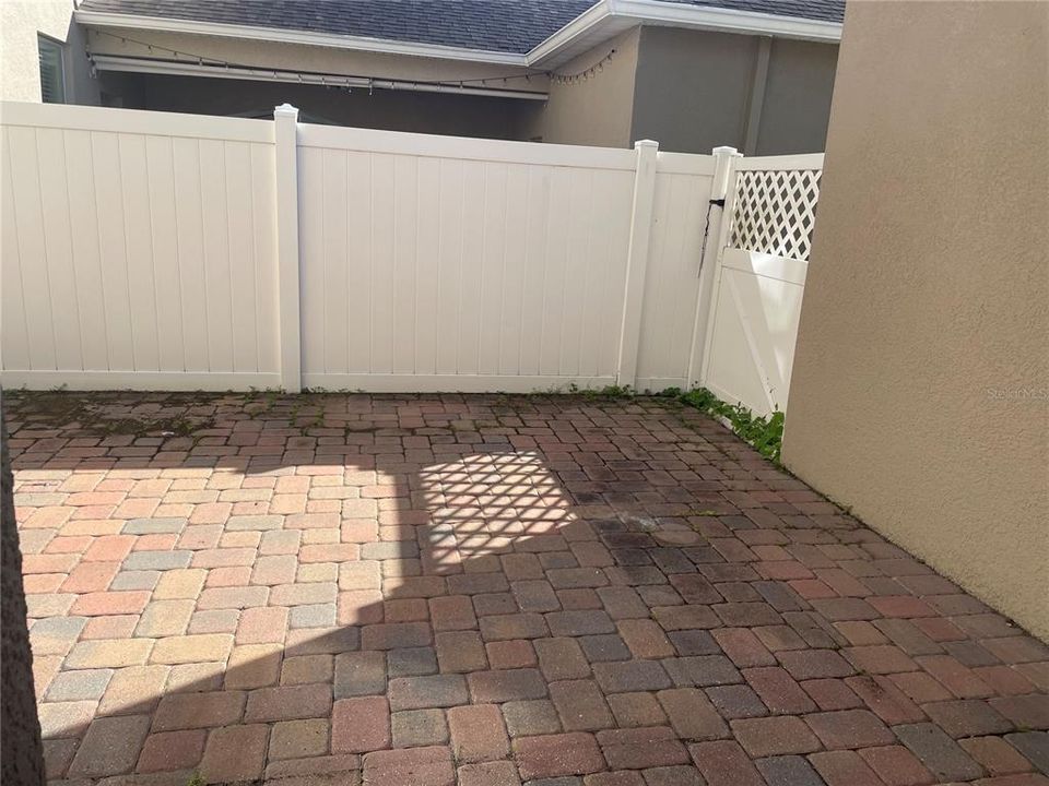 Active With Contract: $2,700 (4 beds, 2 baths, 1866 Square Feet)