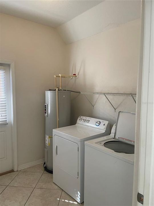 Active With Contract: $2,700 (4 beds, 2 baths, 1866 Square Feet)