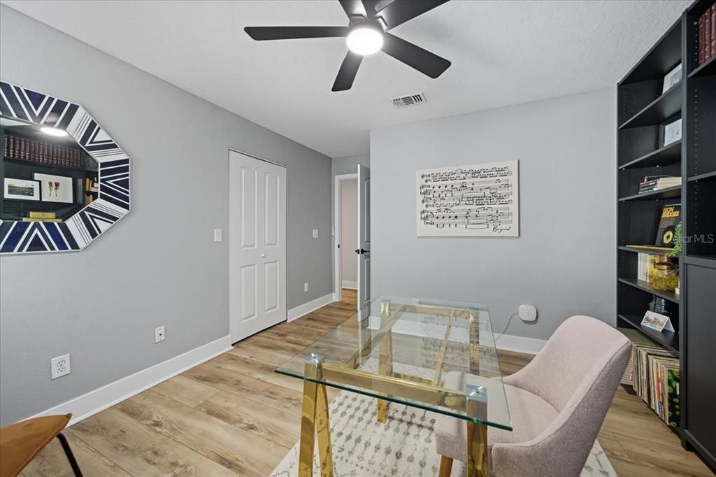 合同活跃: $625,000 (3 贝兹, 2 浴室, 1514 平方英尺)