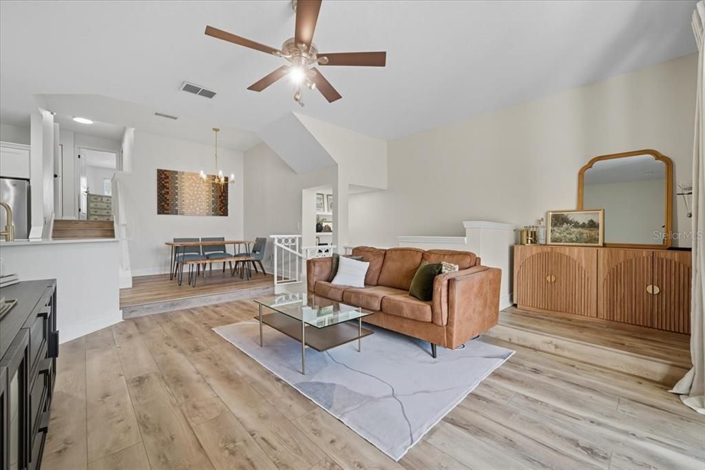 合同活跃: $625,000 (3 贝兹, 2 浴室, 1514 平方英尺)