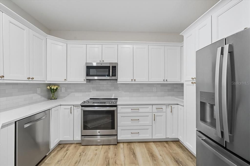 合同活跃: $625,000 (3 贝兹, 2 浴室, 1514 平方英尺)