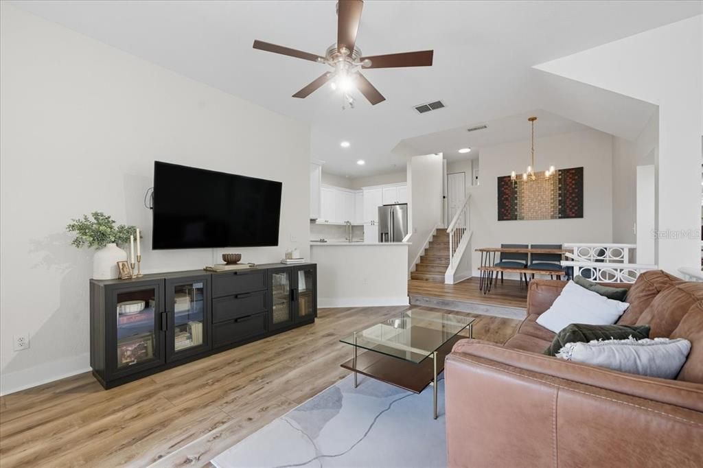 合同活跃: $625,000 (3 贝兹, 2 浴室, 1514 平方英尺)