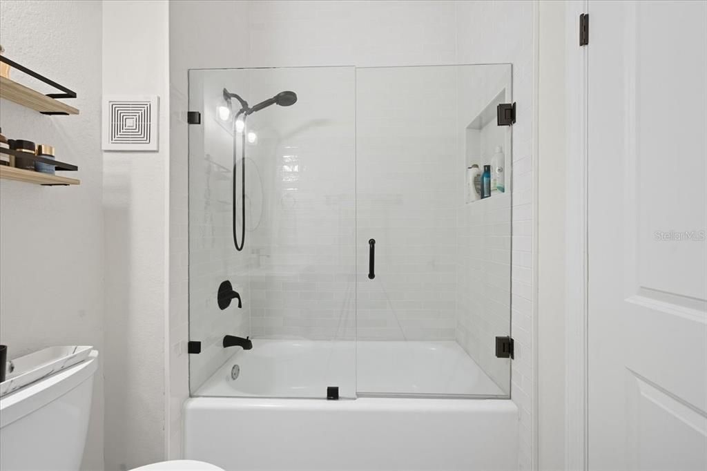 合同活跃: $625,000 (3 贝兹, 2 浴室, 1514 平方英尺)