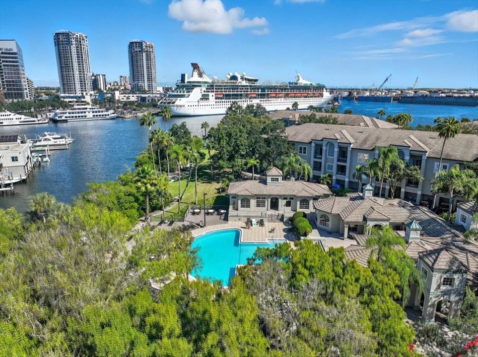 合同活跃: $625,000 (3 贝兹, 2 浴室, 1514 平方英尺)