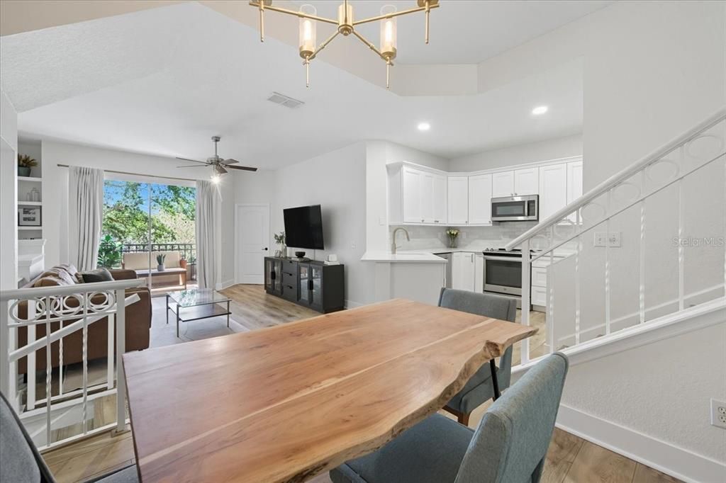 合同活跃: $625,000 (3 贝兹, 2 浴室, 1514 平方英尺)