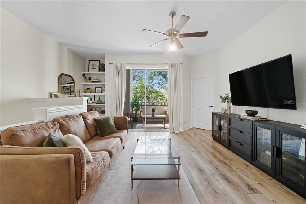 合同活跃: $625,000 (3 贝兹, 2 浴室, 1514 平方英尺)