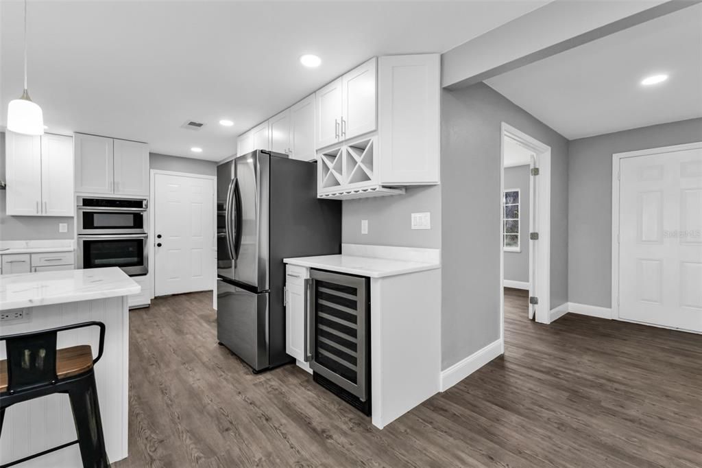 Active With Contract: $279,900 (3 beds, 2 baths, 1782 Square Feet)