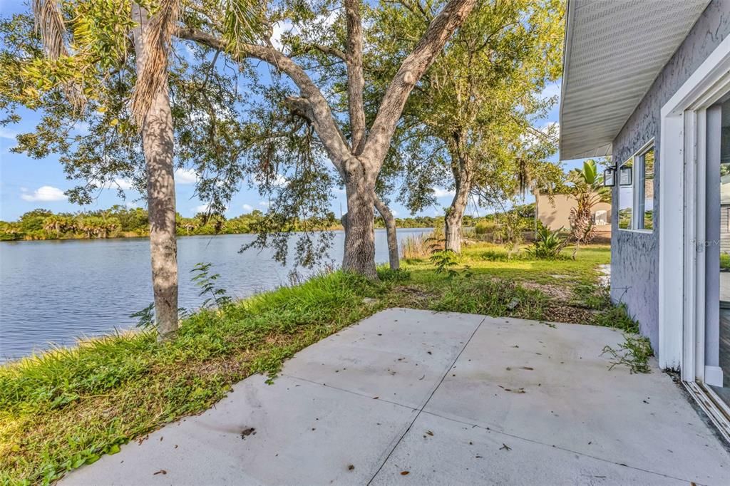 Active With Contract: $279,900 (3 beds, 2 baths, 1782 Square Feet)