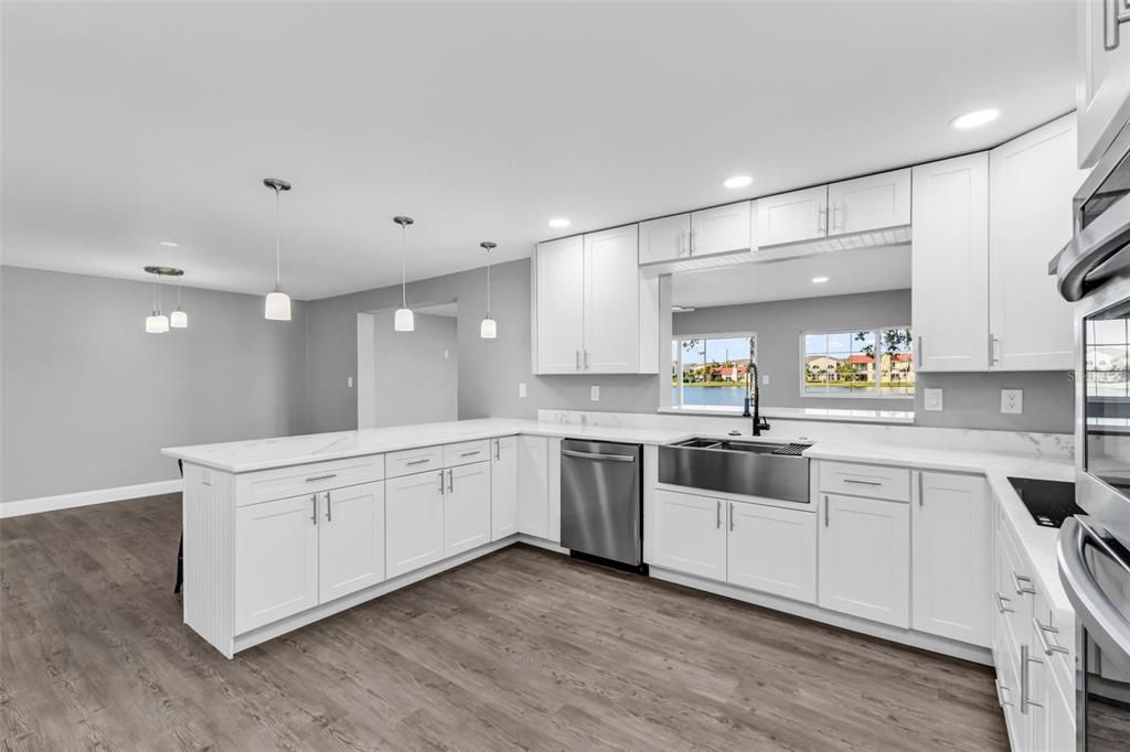 Active With Contract: $279,900 (3 beds, 2 baths, 1782 Square Feet)