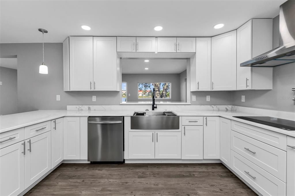 Active With Contract: $279,900 (3 beds, 2 baths, 1782 Square Feet)