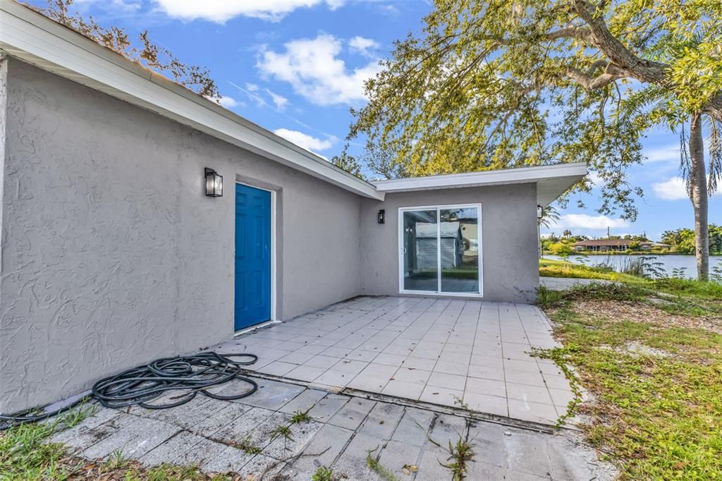 Active With Contract: $279,900 (3 beds, 2 baths, 1782 Square Feet)