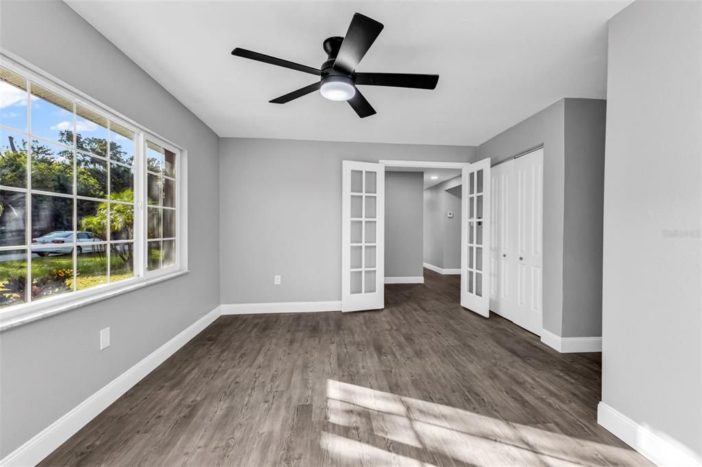 Active With Contract: $279,900 (3 beds, 2 baths, 1782 Square Feet)