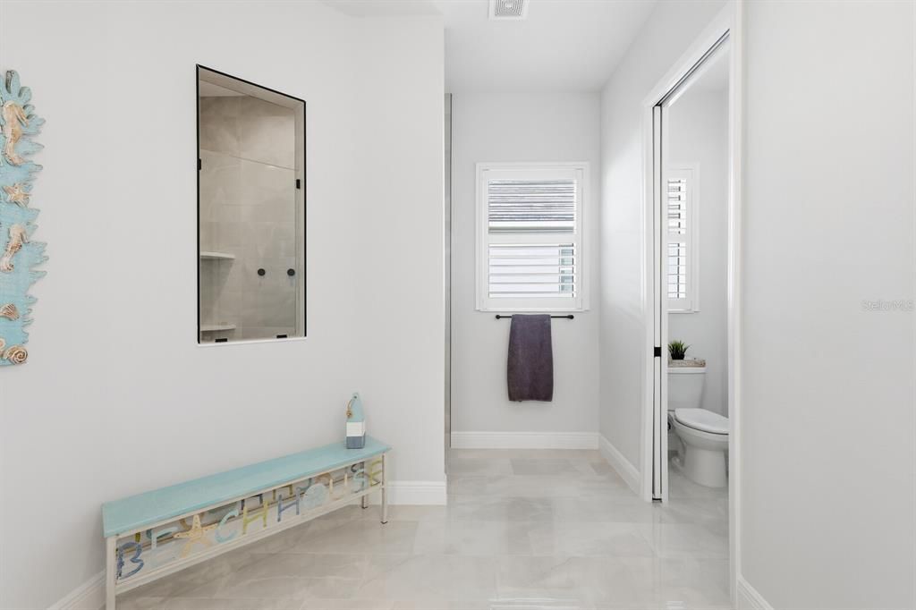 Active With Contract: $875,000 (3 beds, 3 baths, 2470 Square Feet)