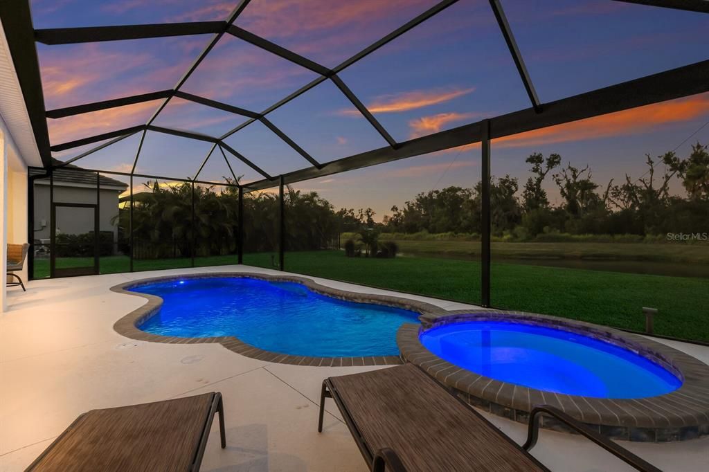 Active With Contract: $875,000 (3 beds, 3 baths, 2470 Square Feet)