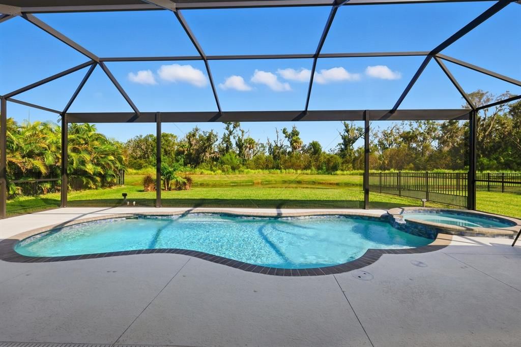 Active With Contract: $875,000 (3 beds, 3 baths, 2470 Square Feet)