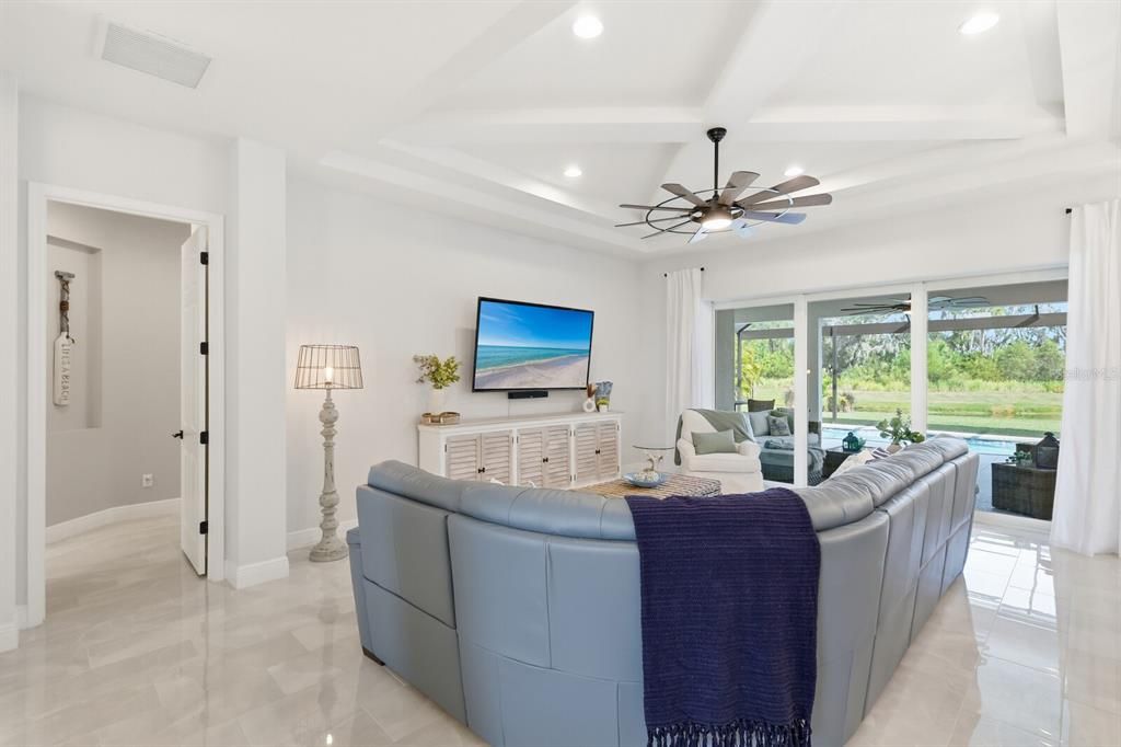 Active With Contract: $875,000 (3 beds, 3 baths, 2470 Square Feet)