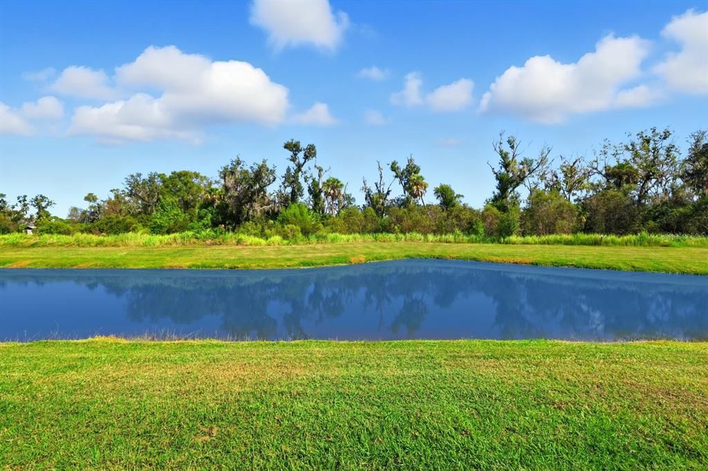 Active With Contract: $875,000 (3 beds, 3 baths, 2470 Square Feet)