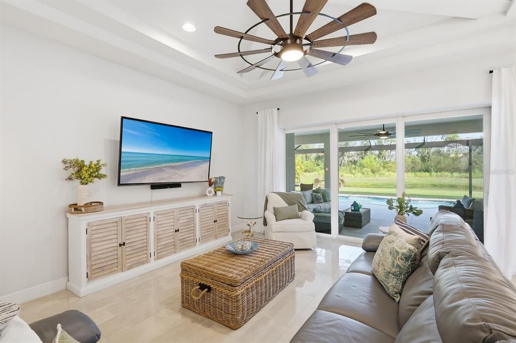 Active With Contract: $875,000 (3 beds, 3 baths, 2470 Square Feet)