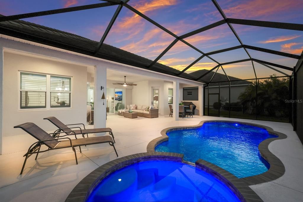 Active With Contract: $875,000 (3 beds, 3 baths, 2470 Square Feet)