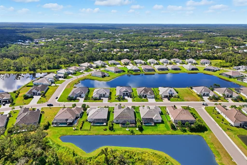 Active With Contract: $875,000 (3 beds, 3 baths, 2470 Square Feet)