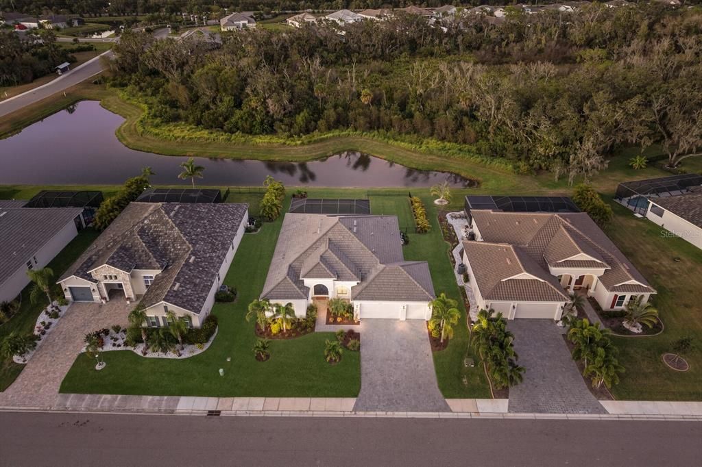 Active With Contract: $875,000 (3 beds, 3 baths, 2470 Square Feet)