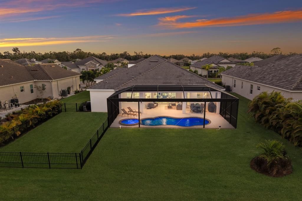 Active With Contract: $875,000 (3 beds, 3 baths, 2470 Square Feet)