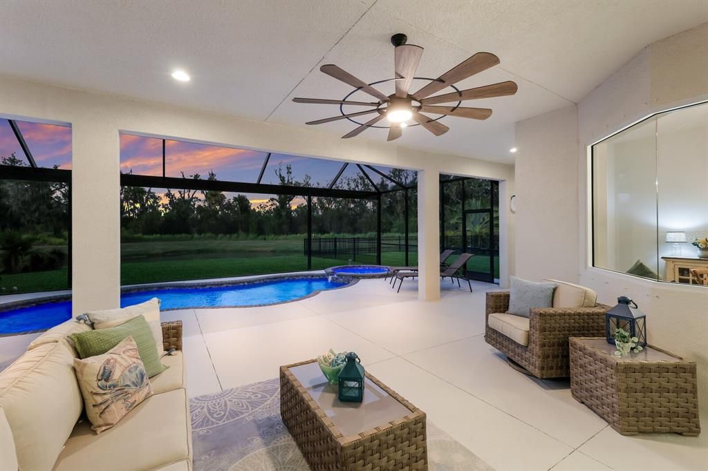 Active With Contract: $875,000 (3 beds, 3 baths, 2470 Square Feet)