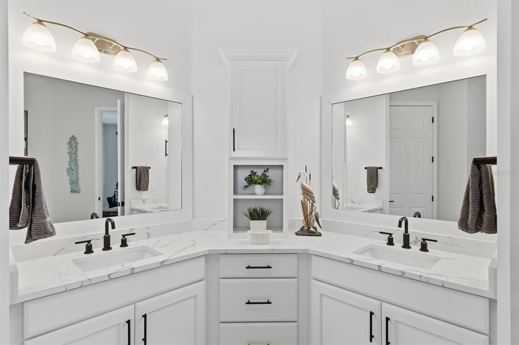 Active With Contract: $875,000 (3 beds, 3 baths, 2470 Square Feet)