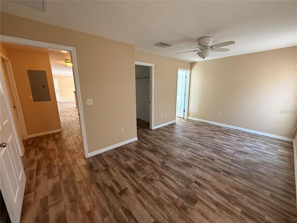 For Rent: $2,100 (3 beds, 2 baths, 1440 Square Feet)