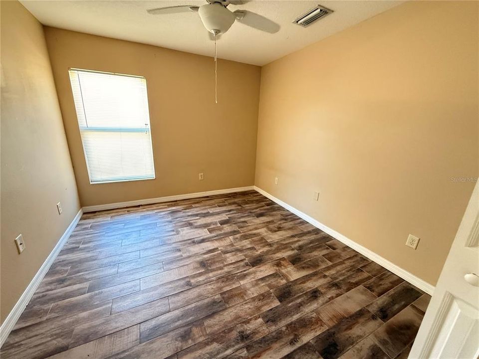 For Rent: $2,100 (3 beds, 2 baths, 1440 Square Feet)