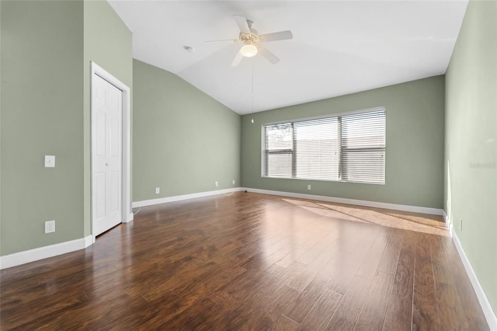 Active With Contract: $370,000 (2 beds, 2 baths, 1740 Square Feet)