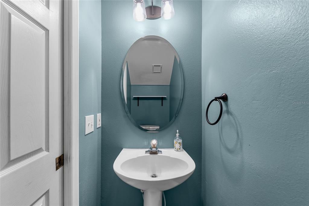 Active With Contract: $370,000 (2 beds, 2 baths, 1740 Square Feet)