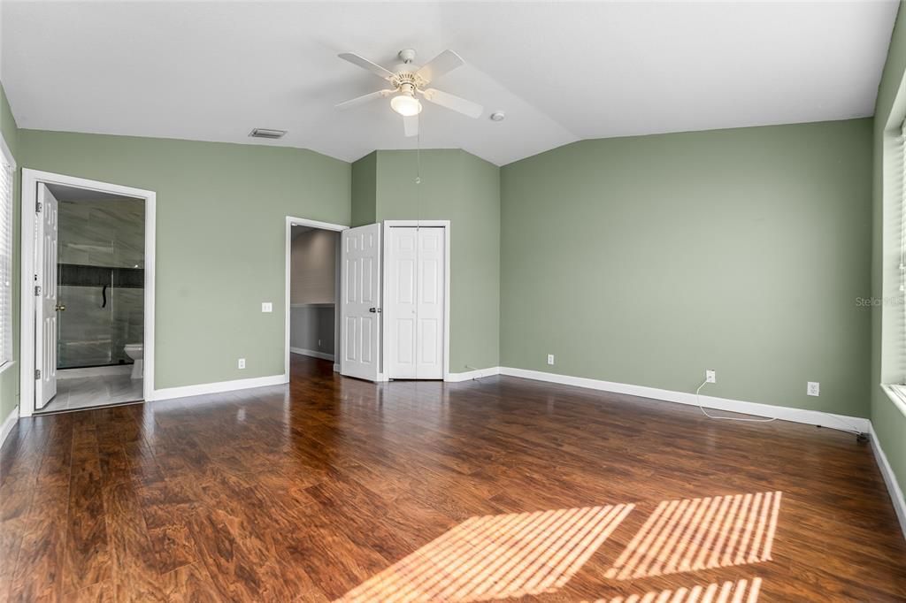 Active With Contract: $370,000 (2 beds, 2 baths, 1740 Square Feet)