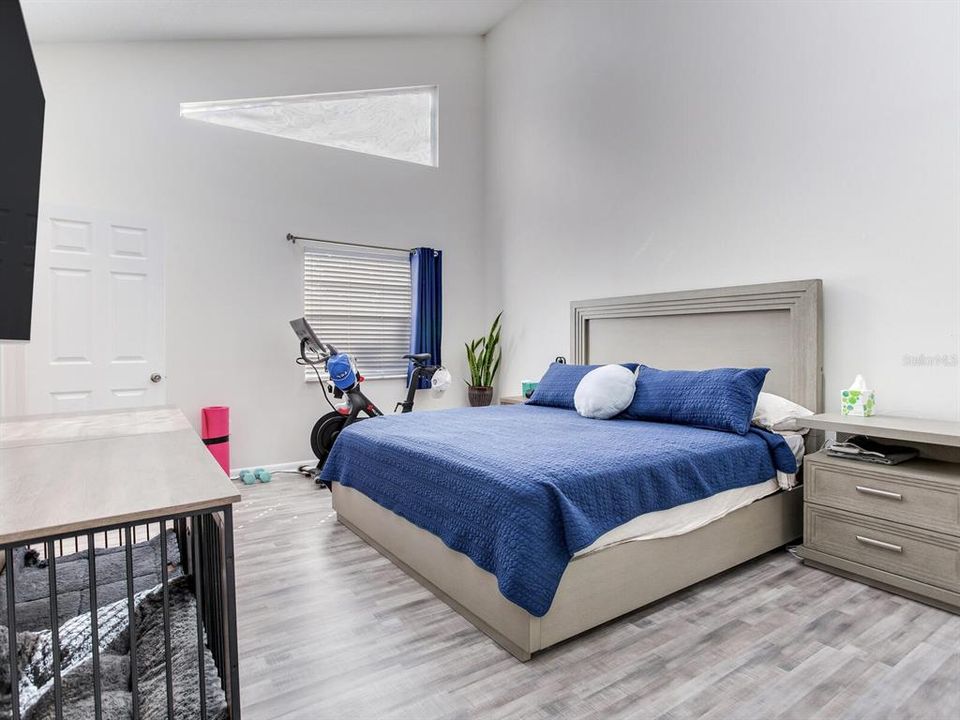 For Rent: $4,990 (3 beds, 2 baths, 1634 Square Feet)