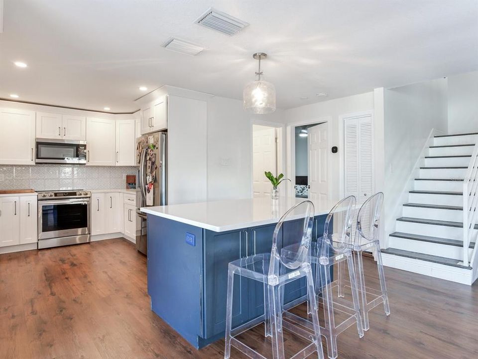 For Rent: $4,990 (3 beds, 2 baths, 1634 Square Feet)