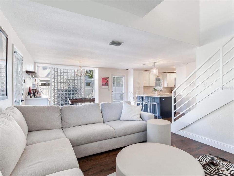 For Rent: $4,990 (3 beds, 2 baths, 1634 Square Feet)