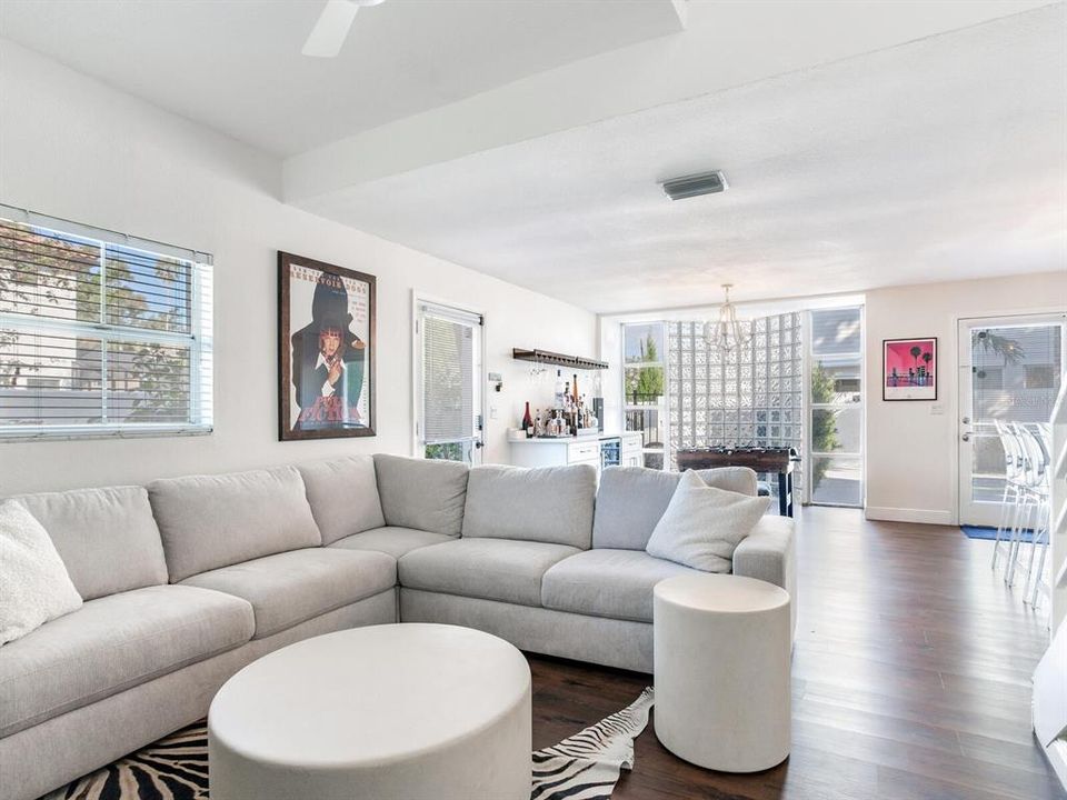 For Rent: $4,990 (3 beds, 2 baths, 1634 Square Feet)