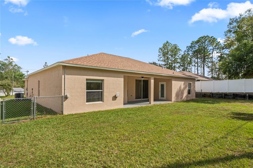 待售: $290,000 (4 贝兹, 2 浴室, 2199 平方英尺)