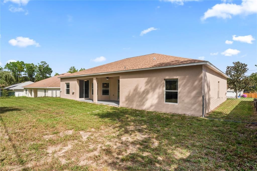 待售: $290,000 (4 贝兹, 2 浴室, 2199 平方英尺)