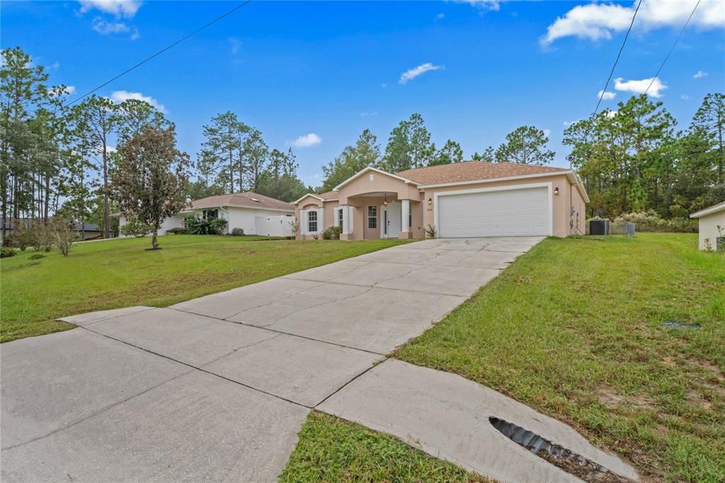 待售: $290,000 (4 贝兹, 2 浴室, 2199 平方英尺)