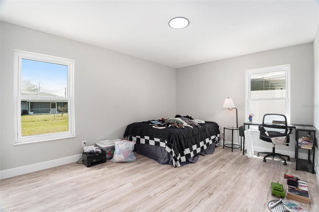 For Sale: $359,999 (3 beds, 2 baths, 1836 Square Feet)