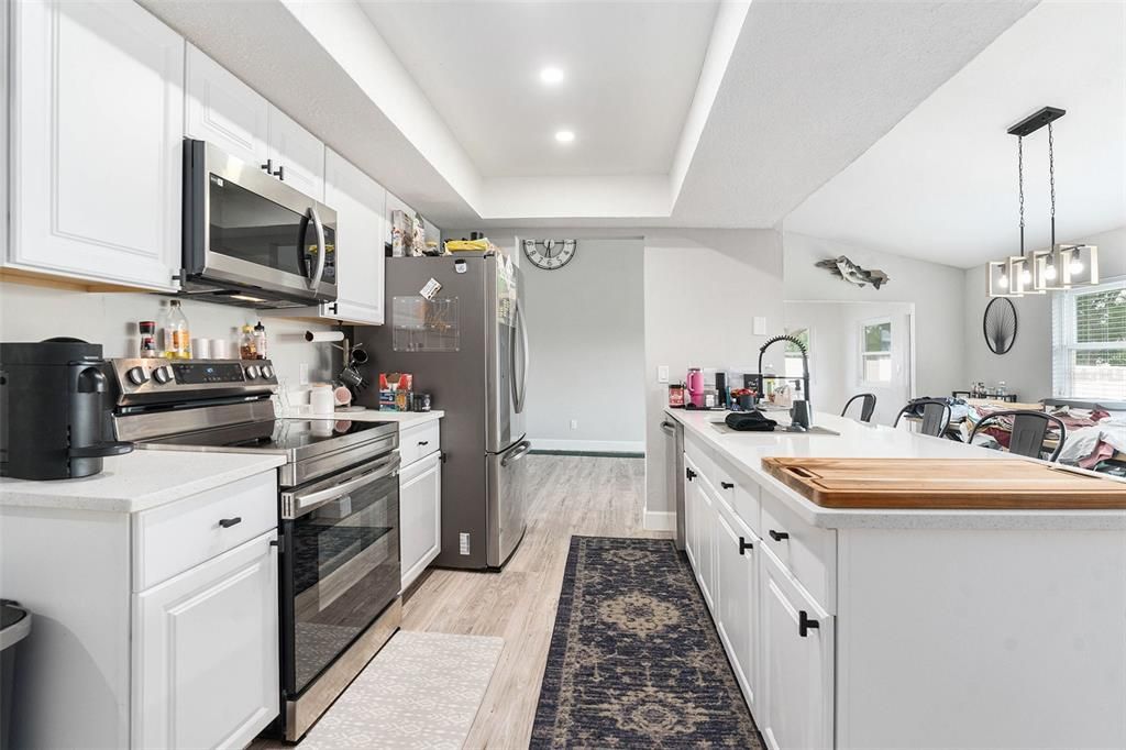 For Sale: $359,999 (3 beds, 2 baths, 1836 Square Feet)