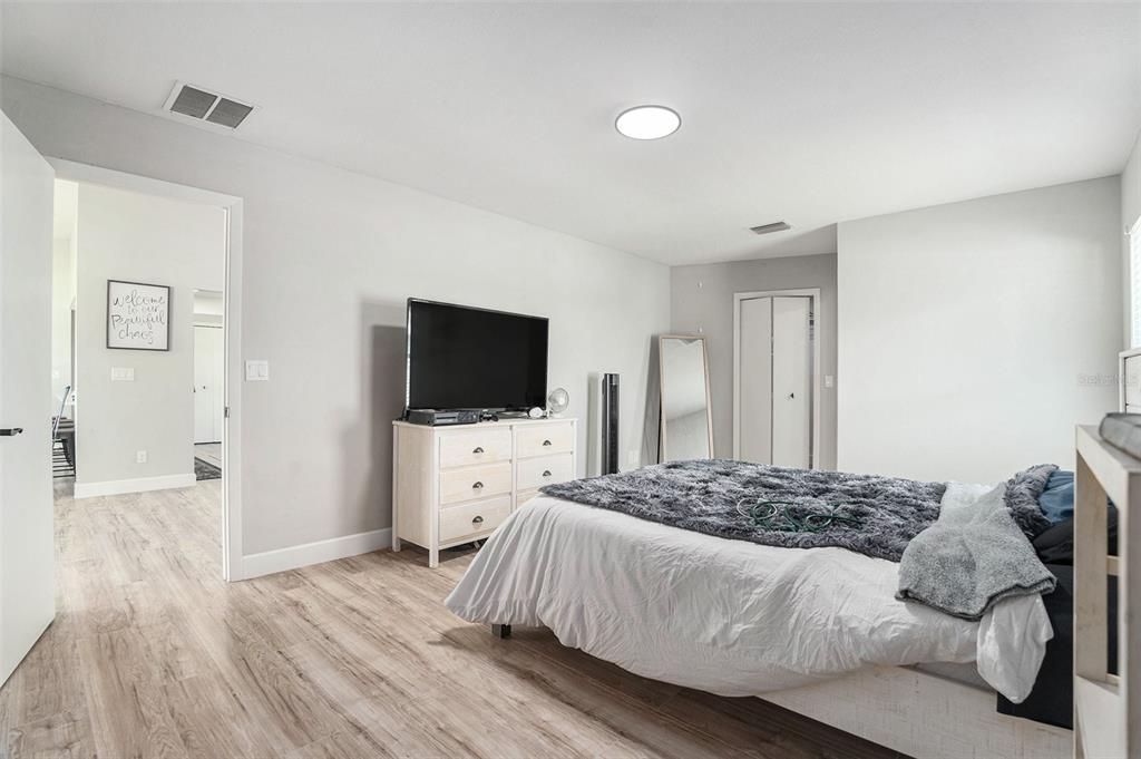 For Sale: $359,999 (3 beds, 2 baths, 1836 Square Feet)