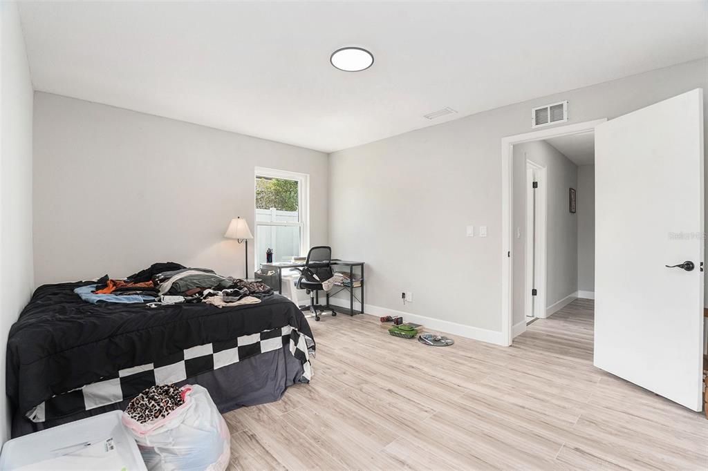 For Sale: $359,999 (3 beds, 2 baths, 1836 Square Feet)