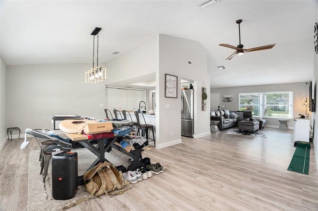 For Sale: $359,999 (3 beds, 2 baths, 1836 Square Feet)