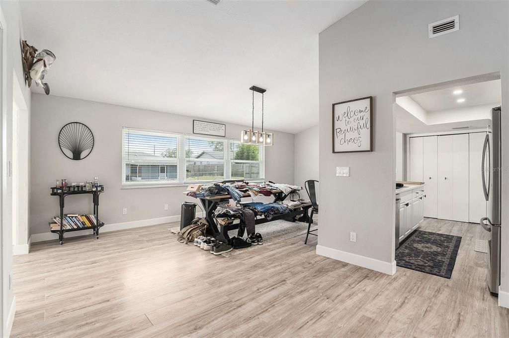 For Sale: $359,999 (3 beds, 2 baths, 1836 Square Feet)