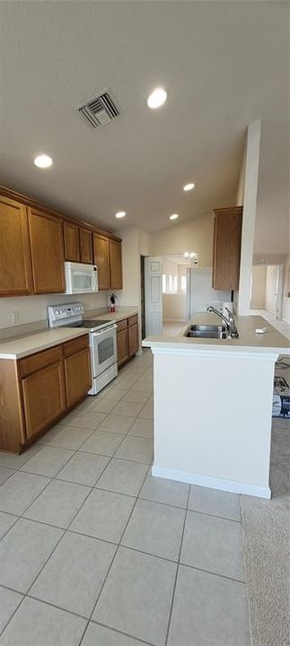 For Rent: $1,720 (2 beds, 2 baths, 1827 Square Feet)