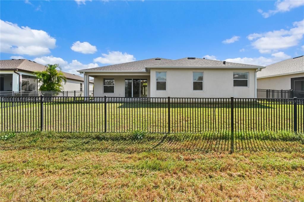 For Sale: $435,000 (4 beds, 2 baths, 2408 Square Feet)