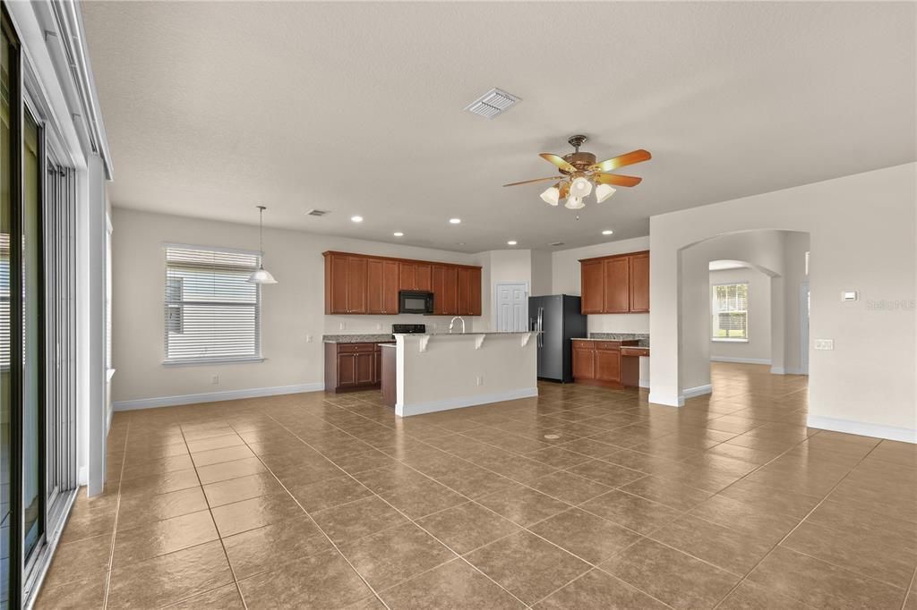 For Sale: $435,000 (4 beds, 2 baths, 2408 Square Feet)