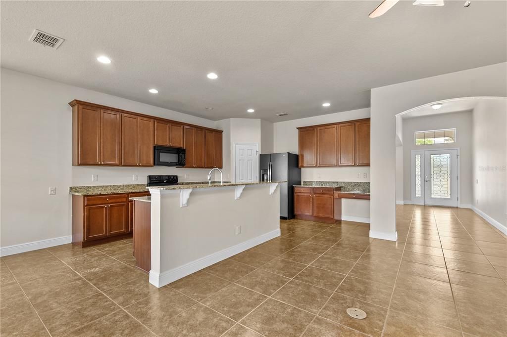 For Sale: $435,000 (4 beds, 2 baths, 2408 Square Feet)